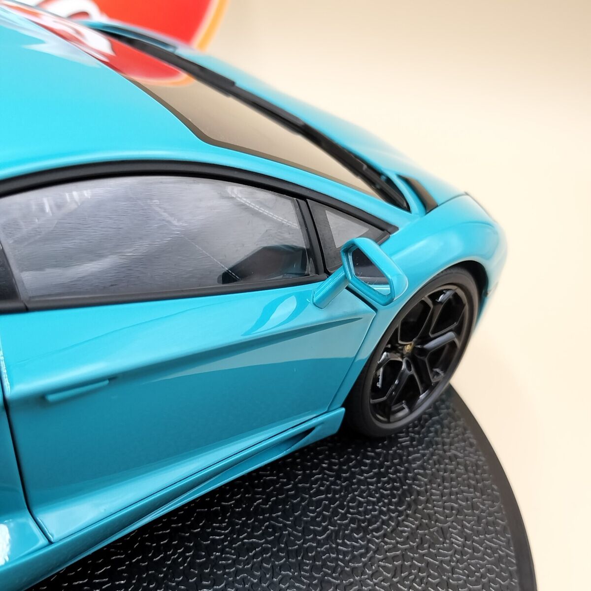 AUTOart 1/18 Lamborghini Aventador LP700-4 Turquoise Blue AUTOart 1/18 Lamborghini Aventador LP700-4 Turquoise Blue