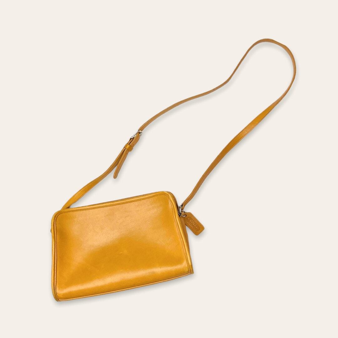 Vintage Coach Sutton Crossbody Purse Shoulder Bag in Camel Vintage Coach Sutton Crossbody Purse Shoulder Bag in Camel