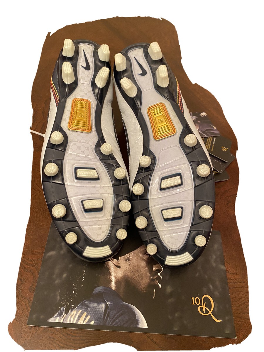 ロナウジーニョ Ronaldinho x Nike Tiempo Legend SE “Touch of Gold”が国内12月10日