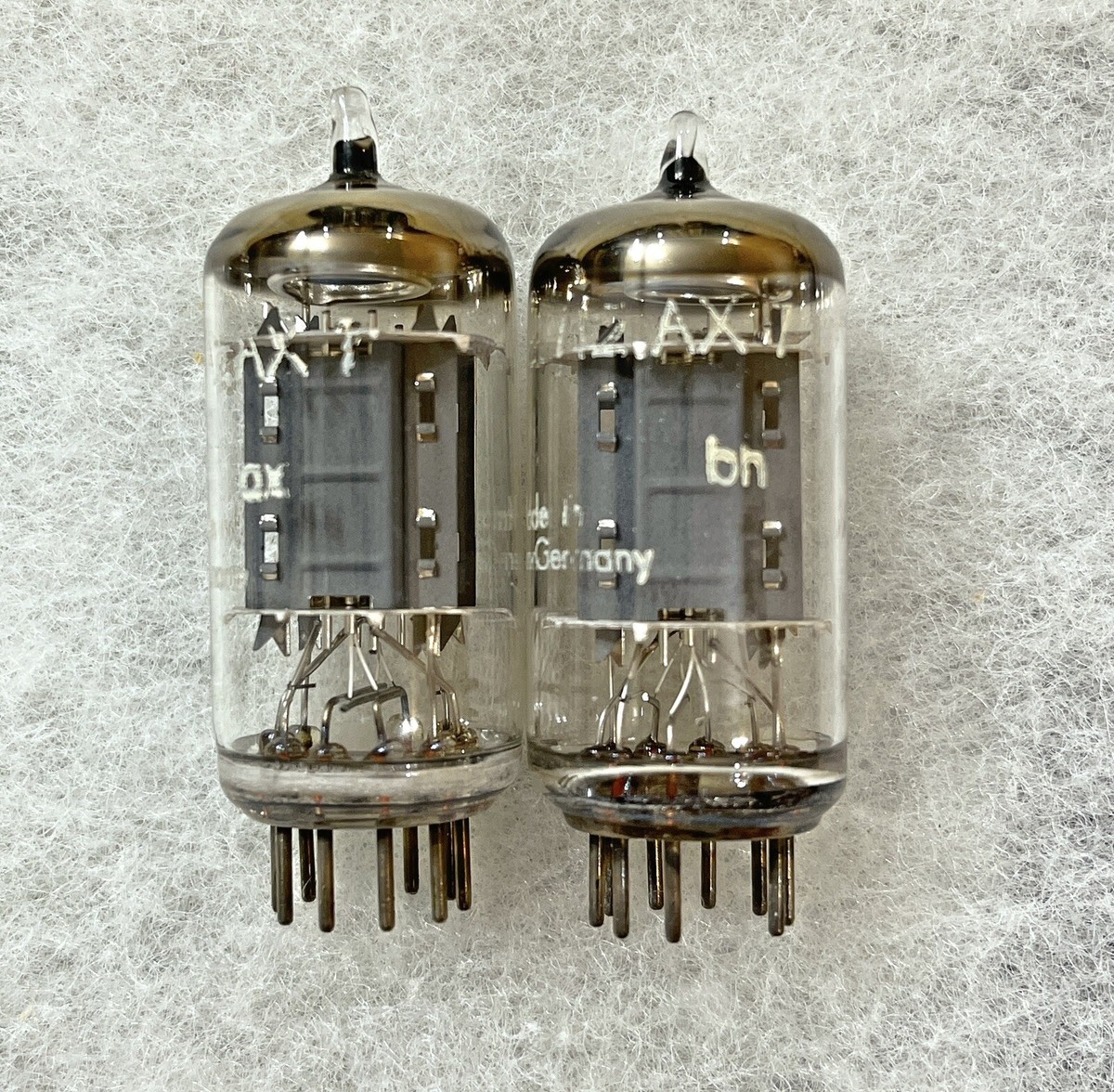 Telefunken ECC83 12AX7 Ribbed Plate Bottom Diamond NOS