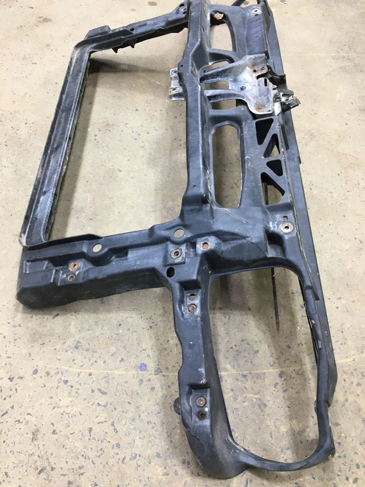 01 VOLKSWAGEN GOLF GTI Radiator Support Foto 4 de 4