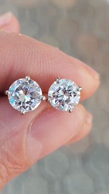 1.8 ct GIA E VS1 round natural diamond stud ears platinum. Look like 1+ cts each