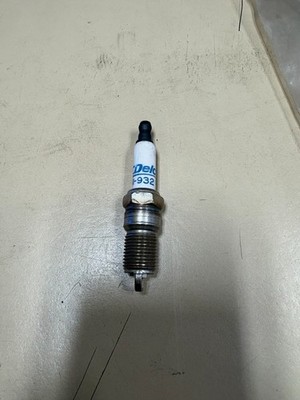 AC Delco 41-932 Double platinum spark plug set of 8 - Q2