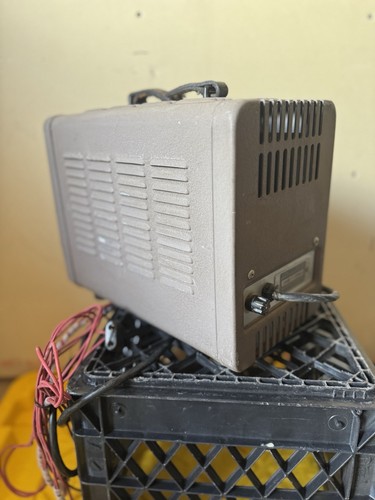 Vintage HP Model 200CD wide Range Oscillator - Picture 3 of 3