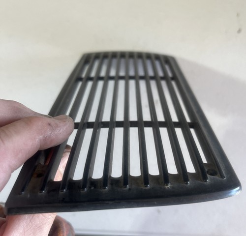 1976 Mercedes W123 300D Center Dash Speaker Grill Cover 240D W114 W115 NICE 220D - Afbeelding 4 van 5