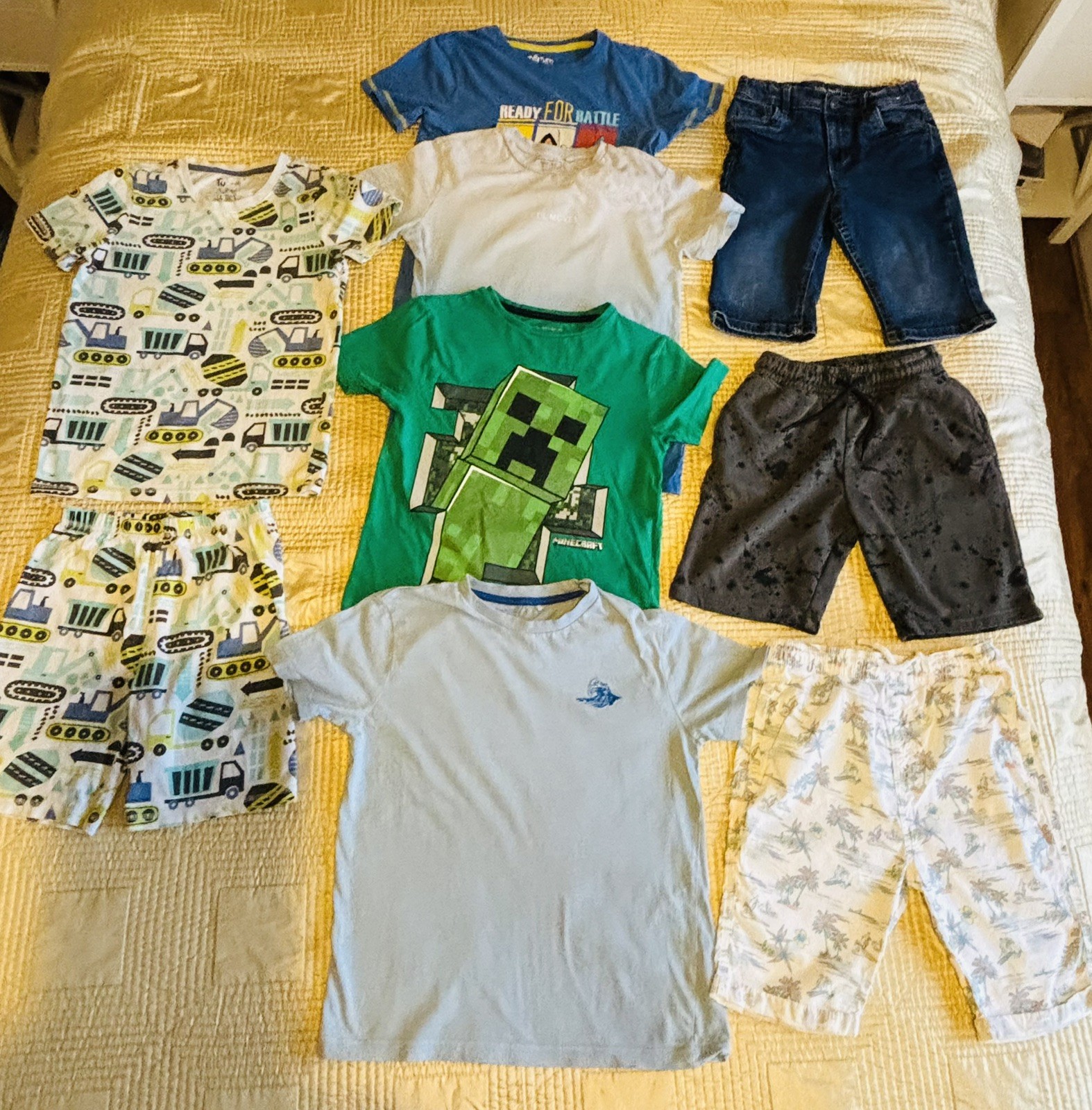 Boys summer shorts, t shirts & pyjamas bundle age 8 years (8 Items) - Minecraft