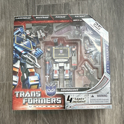 Hasbro Transformers Universe Soundwave Decepticon Transforming Figure w/ Gun