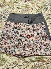 New York & Company Women's Cotton Shorts Size 8/10 Floral Black White