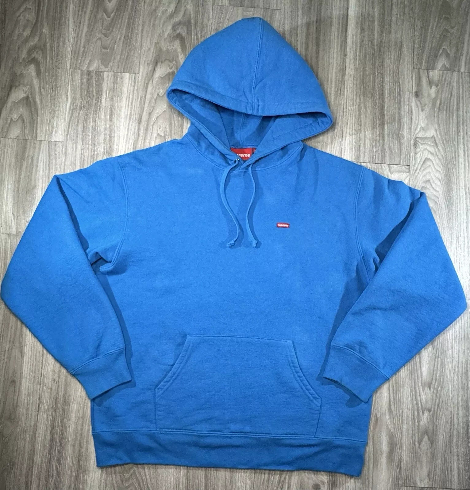 Sweat à capuche Supreme petite boîte logo bleu moyen SS22