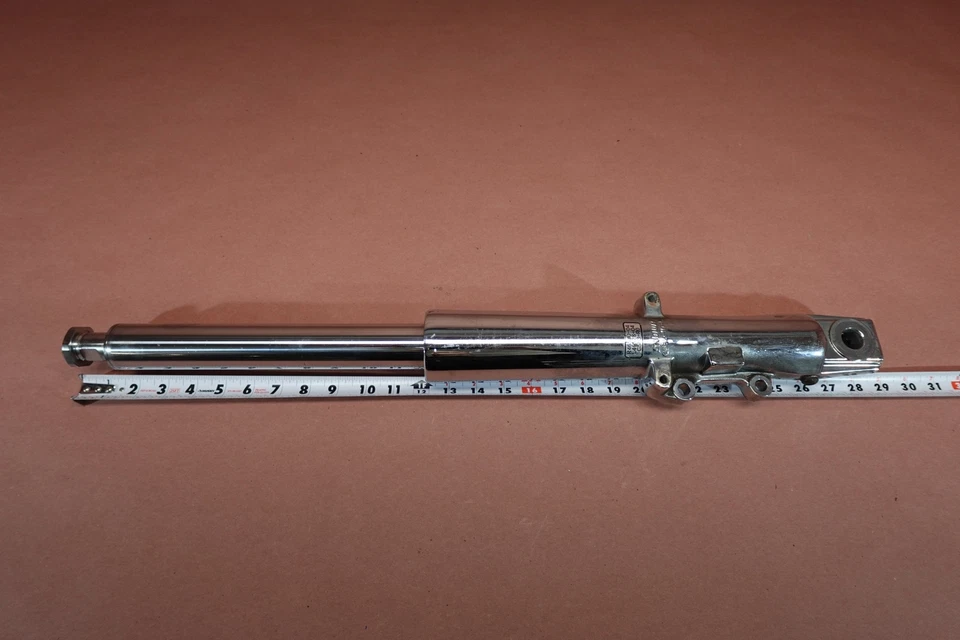 Harley-Davidson Electra Glide 2001-2006 suspensión horquilla izquierda cromada FLHTCSE Foto 2 de 4