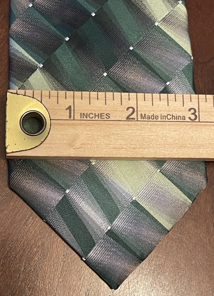 Van Heusen Green Gray 58% Silk 42% Polyester Men’s Neck Neck Tie Made In China - Image 4 of 4