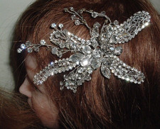 PROM OR WEDDING CRYSTAL AND RHINESTONE LARGE SILVER HAIR CLIP FASCINATOR