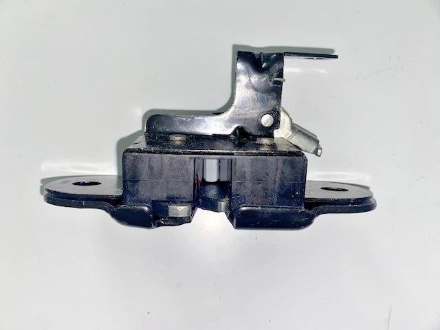 GM original 2000-2009 puerta trasera y pestillo de puerta levadiza, pieza nueva OEM, P/N 15926026 Foto 2 de 4