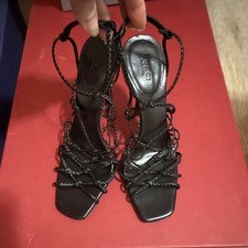 Gucci Black Leather Strappy Braided 36.5B US 6.5-6 Heels tips missing Vintage