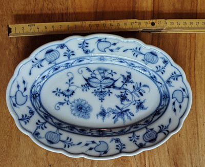 Meissen Ernst Teichert Schale Zwiebelmuster dm Lang 23,5 cm, H 3,7 cm, Porzellan