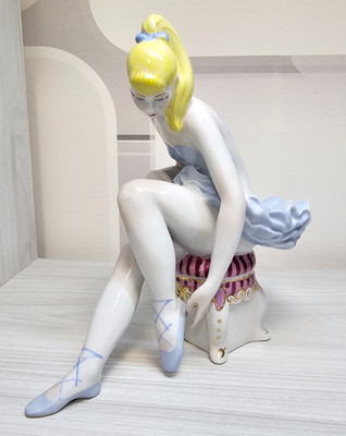 Vintage USSR Porcelain Figurine Ballerina Lenochka - Kiev EKHZ 1960's Zhnikrup