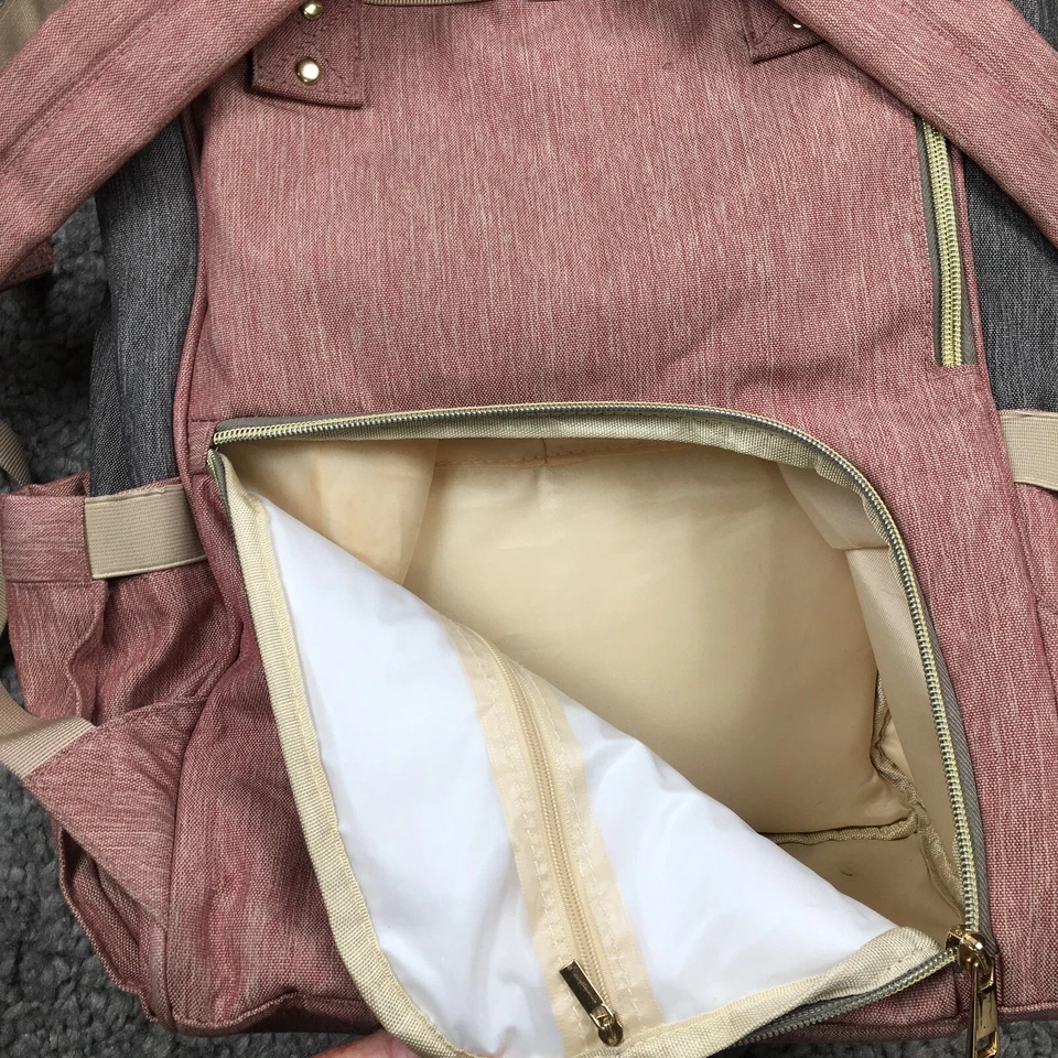 Mochila de pañales para bebé Qimiao bolsa de almacenamiento rosa gris tostado compartimentos Foto 4 de 4