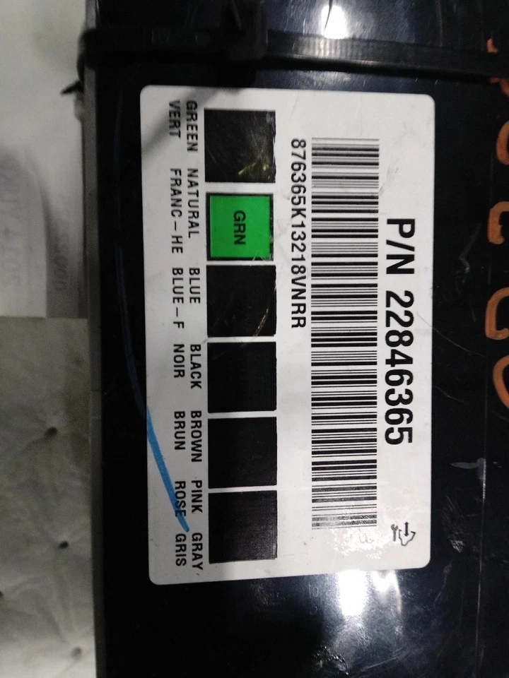 Módulo de control de carrocería usado se adapta a: 2014 GMC Yukon Body Control BCM under steering co Foto 3 de 4