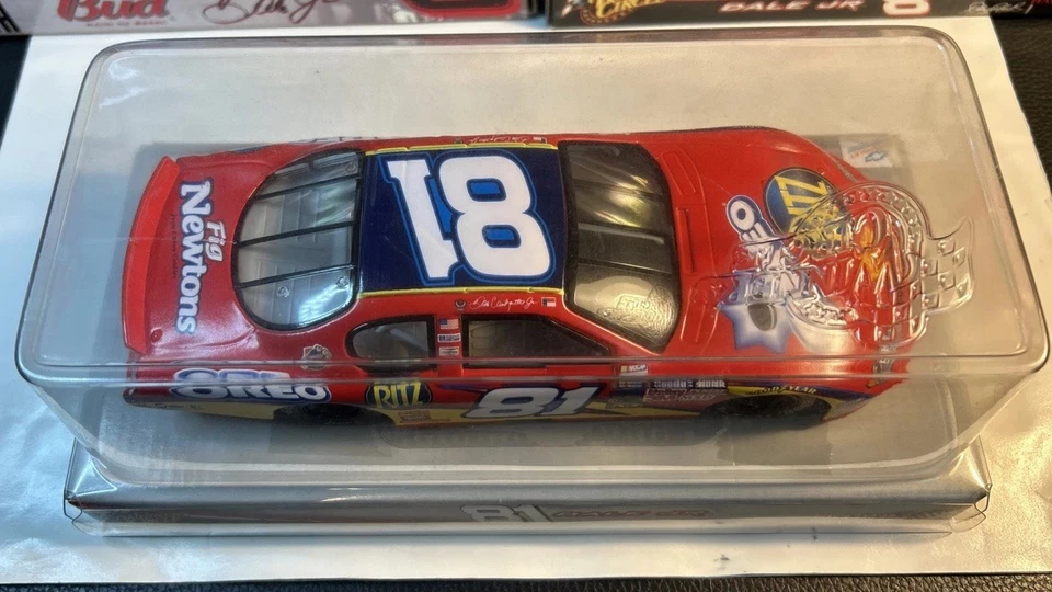 Action 1/24 Diecast Dale Earnhardt Jr #81 Oreo/Ritz Chevrolet Monte Carlo - Image 3 of 4