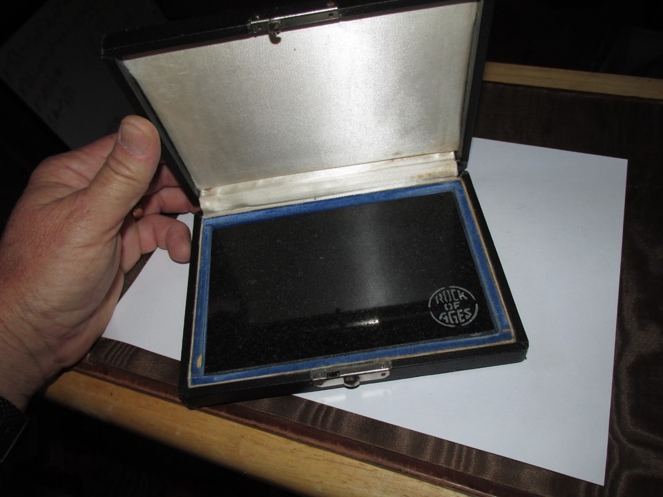 VINTAGE MONUMENT STONE SAMPLE IN CLAMSHELL BOX, ROCK OF AGES ...