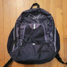 Mochila Puma ECHO Negra Gris Geométrica Base Dura Escuela Senderismo 17x15 pulgadas Exterior