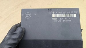 MERCEDES-BENZ CLK C209 Komfortsteuergerät A2098200326 2.70 Diesel 2003 33116815