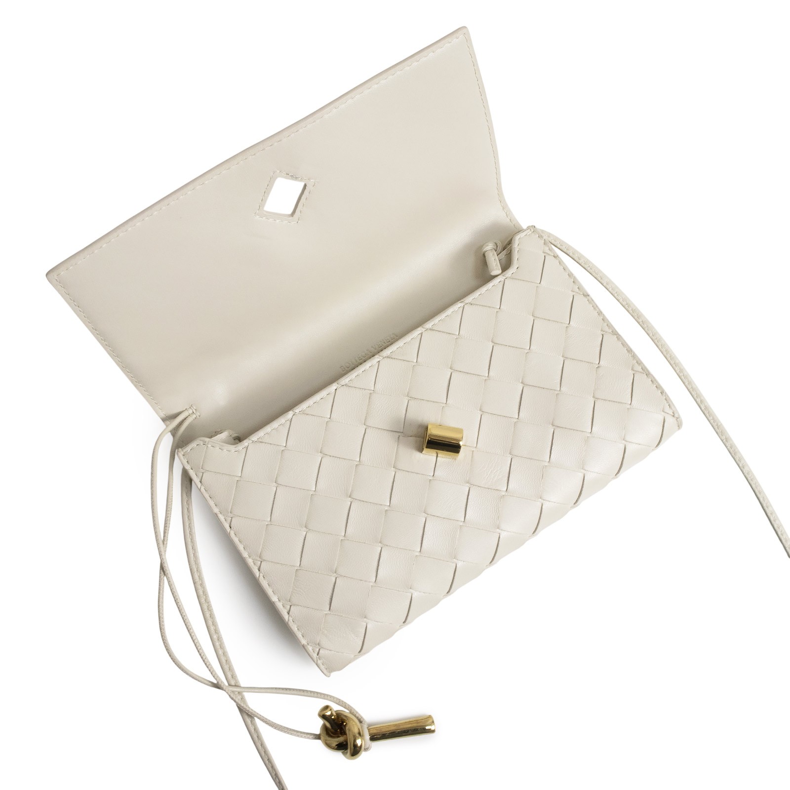 BOTTEGA VENETA 836940 Andiamo Strap Pouch Lambskin, Off White Shoulder Bag image 3