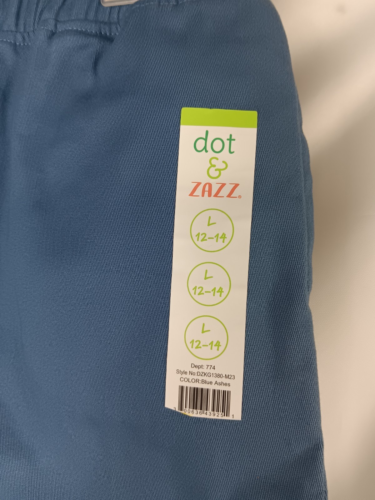 Dot and Zazz Woven Shorts Size L 12 14 Blue Ashes