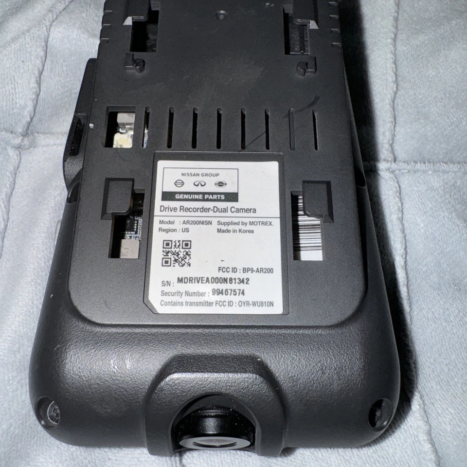 Cámara de tablero de fábrica Nissan 4k.  Foto 2 de 4