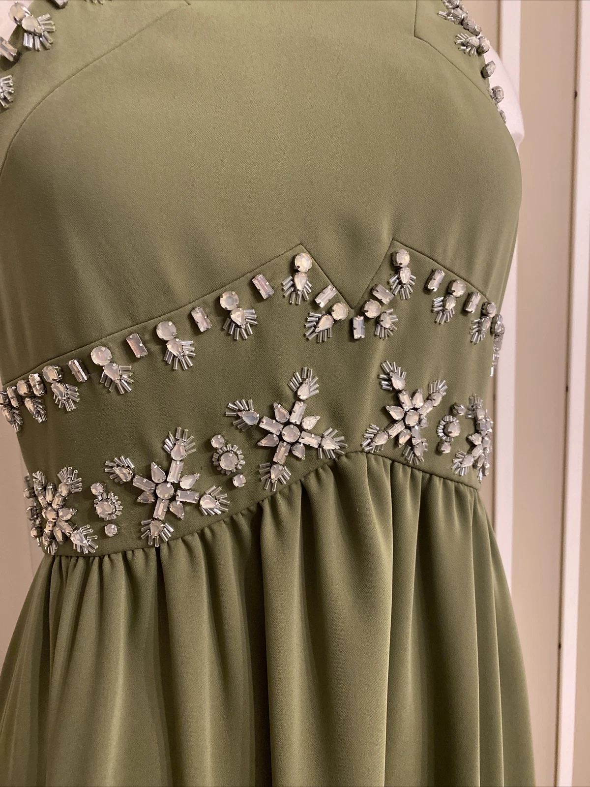 Abito nuovo senza etichette $1795 TORY BURCH 'LUISA' impreziosito ritagliato dietro colline verde taglia 2