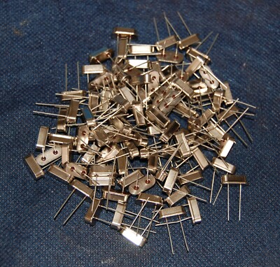   Quarz Oszillator 17,734475 MHz für Commodore C64/II PAL, C128 PAL etc.