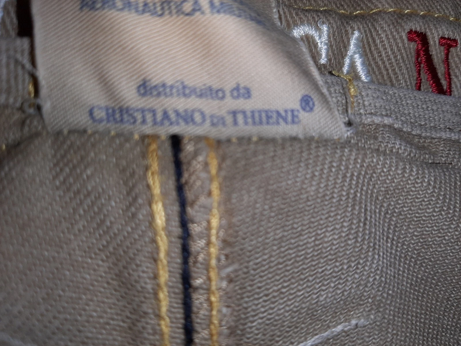 Foto 5 di 6