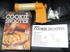 VTG 1984 Actions Cookie Shooter PRESS MISSING metal cookie shapes Icing tips NEW