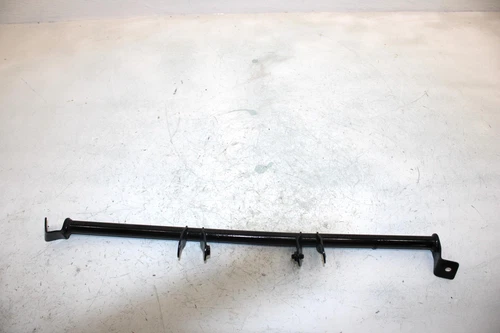 BRACE, FRONT FENDER