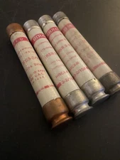 Lot Of (4) GOULD SHAWMUT TRSR 3-2/10 TRI ONIC FUSES 3-2/10A 600V NEW NO BOX
