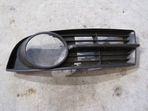 VW Touran 1T Gitter Stoßstange Nebelscheinwerfer NSW 1T0853665A vorne links VL
