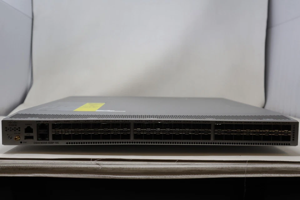 Conmutador de red Cisco Nexus 3548P-10G - Usado - Probado - Estado grado C Foto 4 de 4