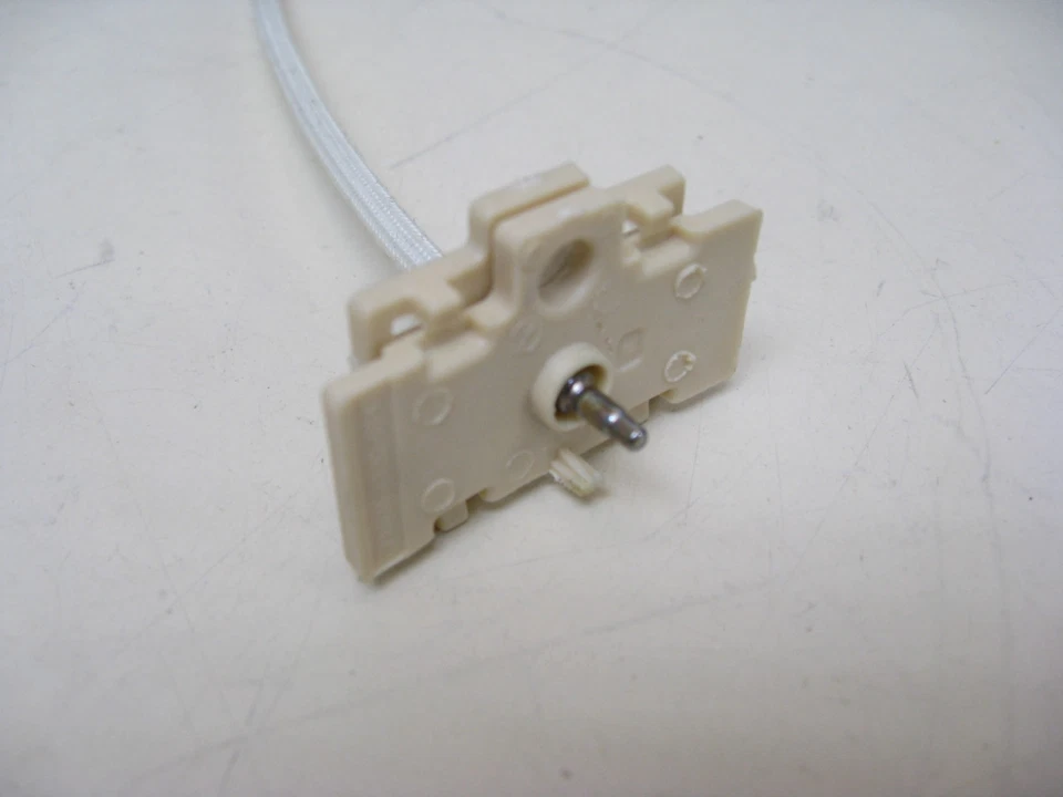 OEM Samsung DVE53BB8700T Dryer Thermistor DC93-00329A - Image 4 of 4