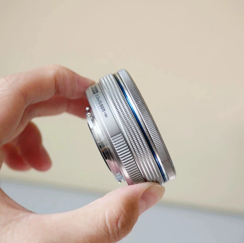 M.Zuiko 14-42mm f/3.5-5.6 EZ Lens for Olympus Panasonic M4/3-Mount Camera - Image 3 of 4