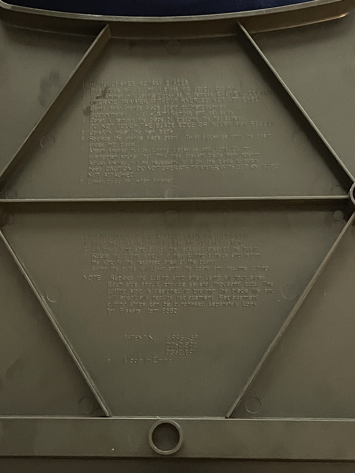 Fiskars. 12" Rotary Paper Trimmer. 9582. For Crafts, Office or School