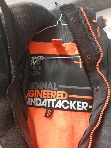 Superdry Hombre Chaqueta Windattacker Gris Engineered Small - Imagen 2 de 3