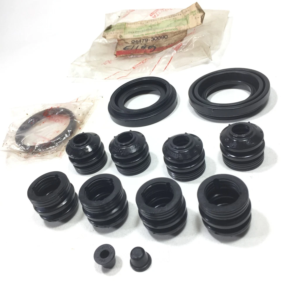 Toyota Cressida Crown Mark 2 Rear Disc Brake Cylinder Kit Genuine 04479-30090 - Image 3 of 4