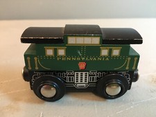 Lionel Heritage Series Wooden Train Pennsylvania Caboose