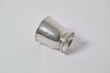 Très élégante timbale en étain avec pied - poinçons