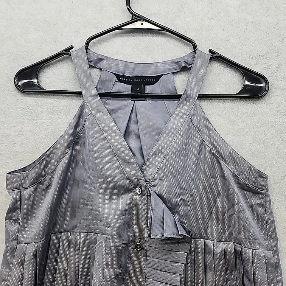 Camiseta sin mangas Marc By Marc Jacobs azul y dorado lúrex plisada cami talla 0 pequeña Foto 3 de 4