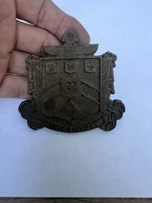 Vtg UNIVERSITY SOCIAL FRATERNITY BRONZE CREST School Coat Of Arms