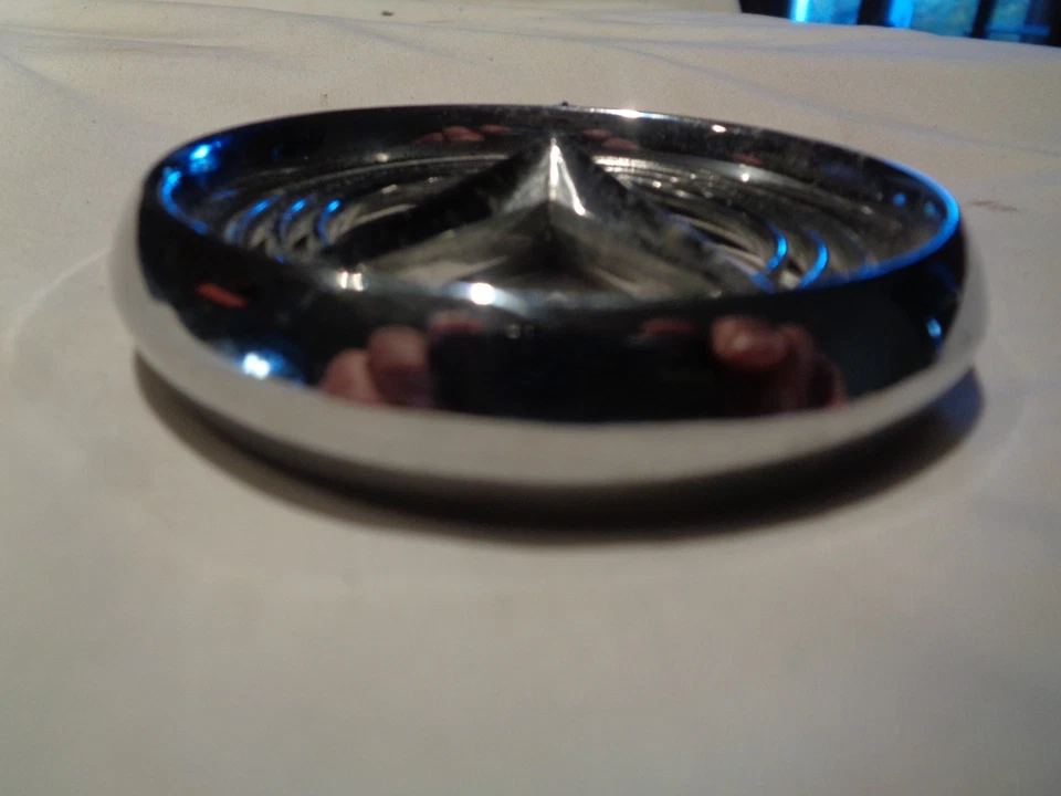 1958 Buick limited , Front Fender Gun Sight Ornament - Image 4 of 4