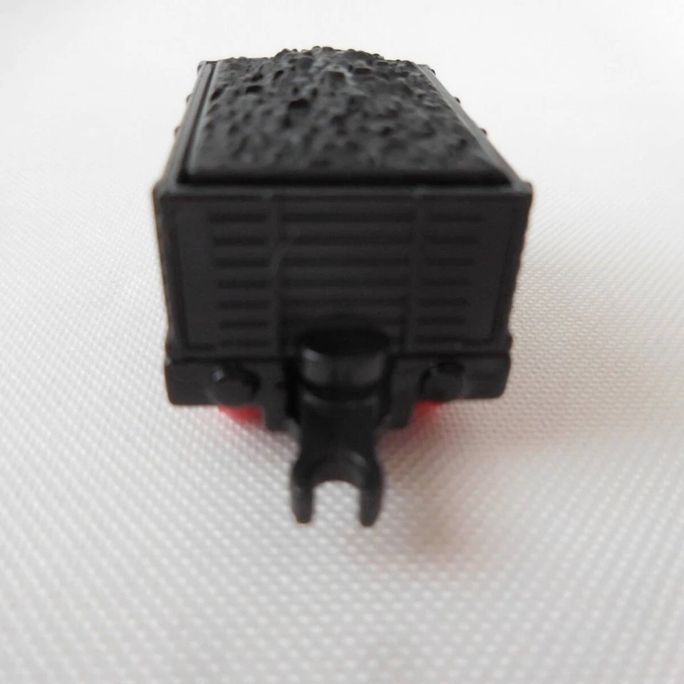 Thomas Tomica colorful freight cars Connected freight cars Black Thomas Tank T4 - Image 3 of 4