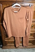 NEW 2 pc Outfit - L/S Top  Pants Size M
