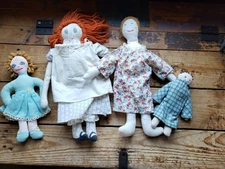 Lot Of Four Vintage, Primitive, Folksy Cloth Dolls. Handmade?? Cute 